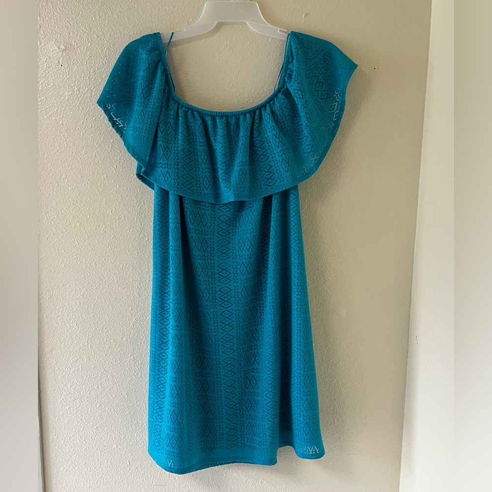 Light Blue dress. Brand: APT.9. Size: XL